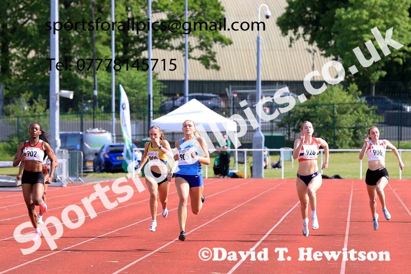 Womens Seniors 200 metres, 2024 North Eastern Track and Field Champs., Middlesbrough.  Photo: David T. Hewitson/Sports for All Pics